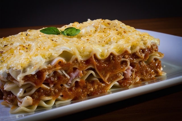 Lasanha de carne, bolonhesa ou carne picada